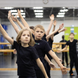 У четвертых классов прошли показы по танцам