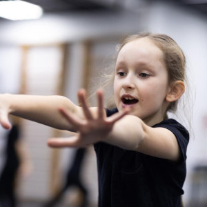 Как прошел первый показ по танцам у первоклассников