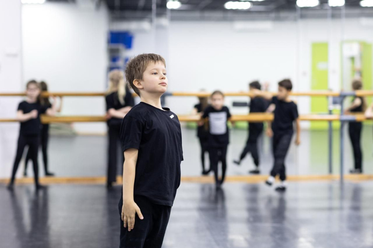 показ по танцу первые классы1