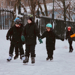 Физкультура на катке: смотрите фото и видеоотчет