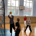 Накануне 8 марта девочки из 10Б и 11А сыграли в волейбол